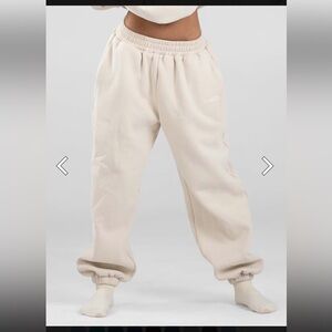 Comfrt Signature Sweatpants Bone Cream Color Size Small